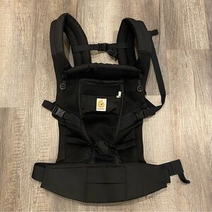 Ergobaby Omni Black Baby
